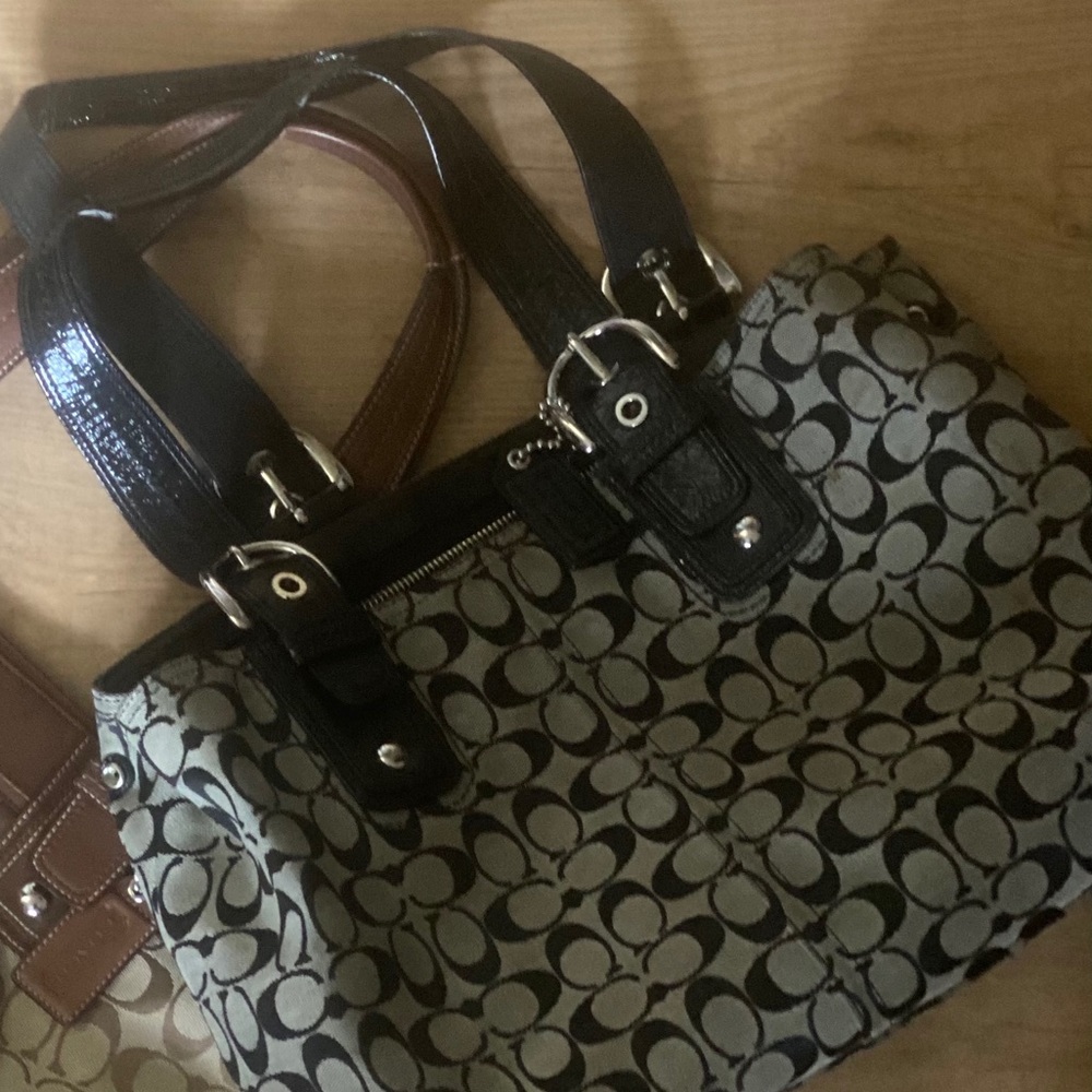 Black Coach Signature Canvas and leather lar…